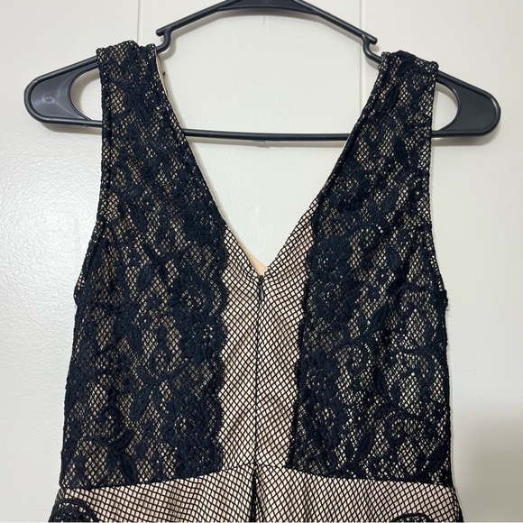 Francesca’s miami Lace Dress Size M - Picture 6 of 8